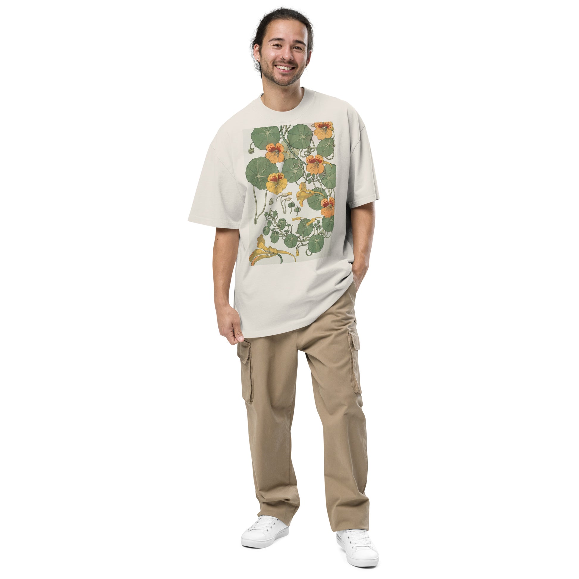 Oversized t-shirt with botanical design. Activewear by Keplove