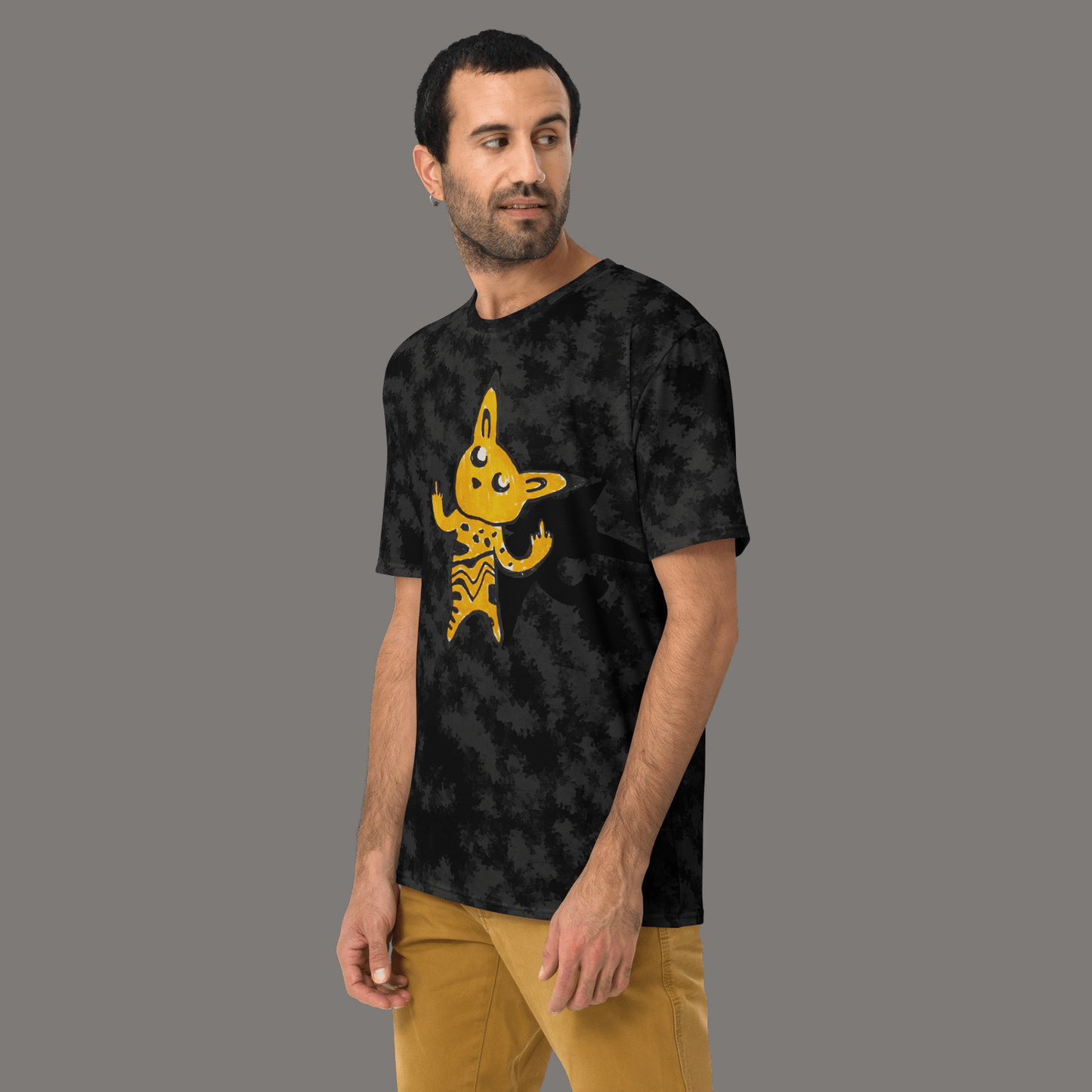 Unrelated yellow mouse doodle - Men's t-shirt. Activewear by Keplove